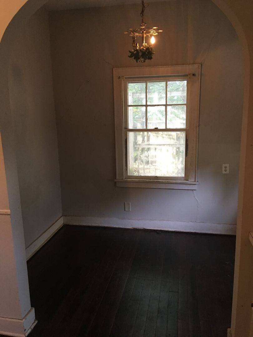 Apartment for rent at 419 E 6th St, Newton, KS 67114