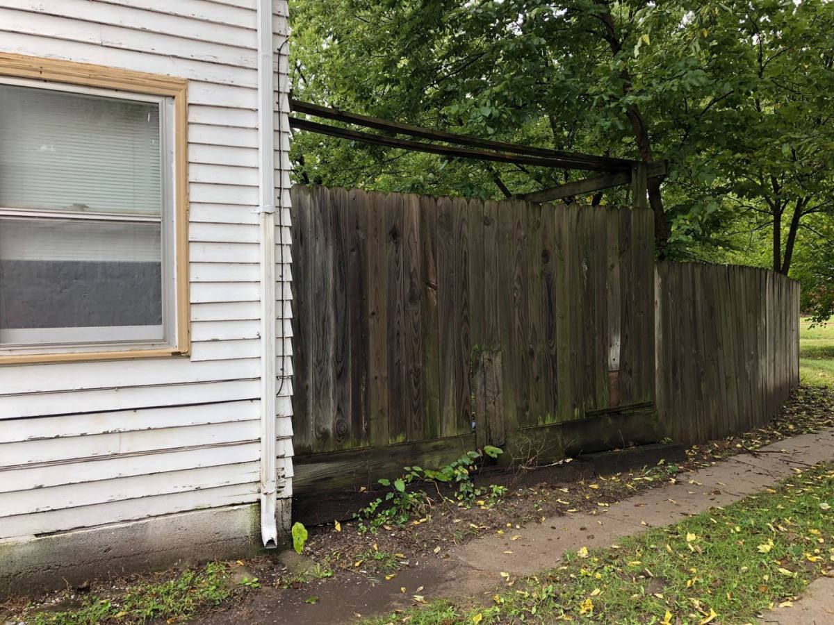 Apartment for rent at 419 E 6th St, Newton, KS 67114
