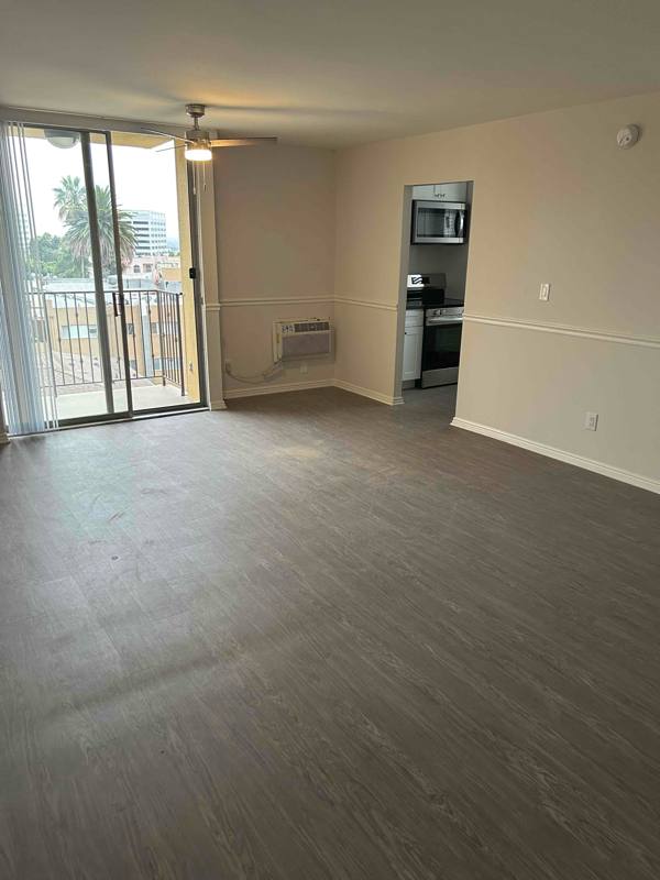 Apartment for rent at 7100 Hillside Ave #305, Los Angeles, CA 90046