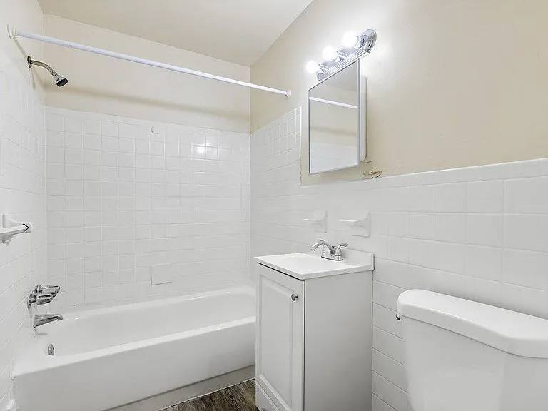 Apartment for rent at 921 W Spencer St #10, Philadelphia, PA 19141