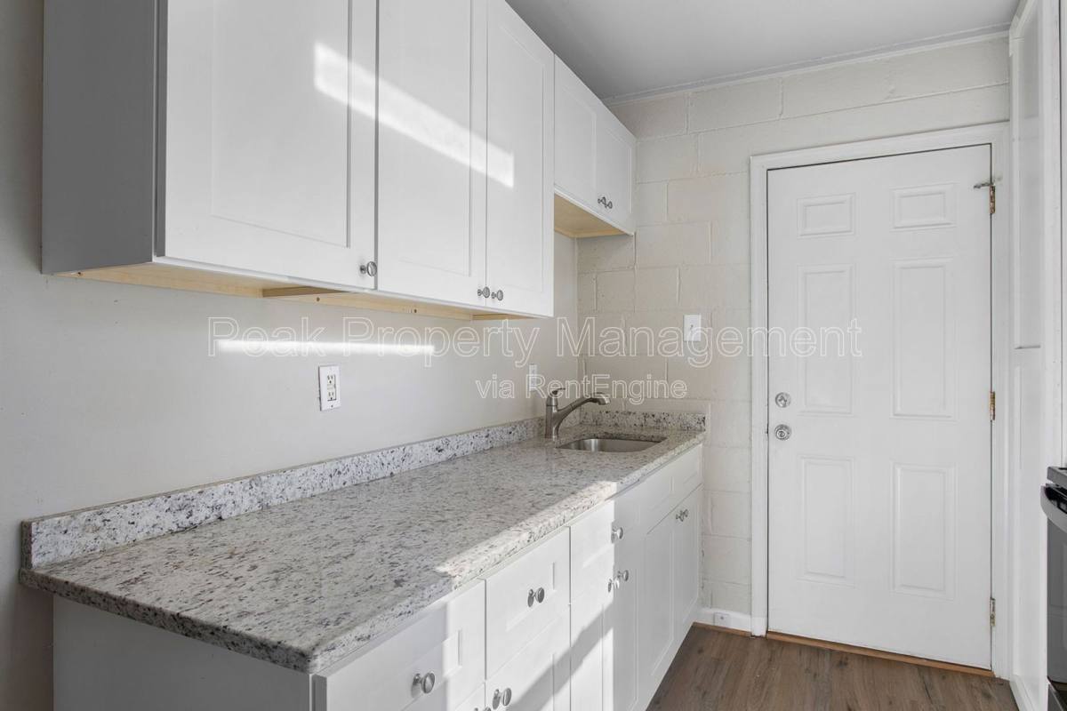Apartment for rent at 925 N 20th St #D, Richmond, VA 23223