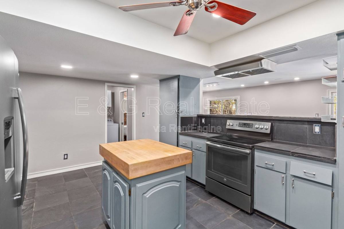 House for rent at 1640 E La Jolla Dr, Tempe, AZ 85282