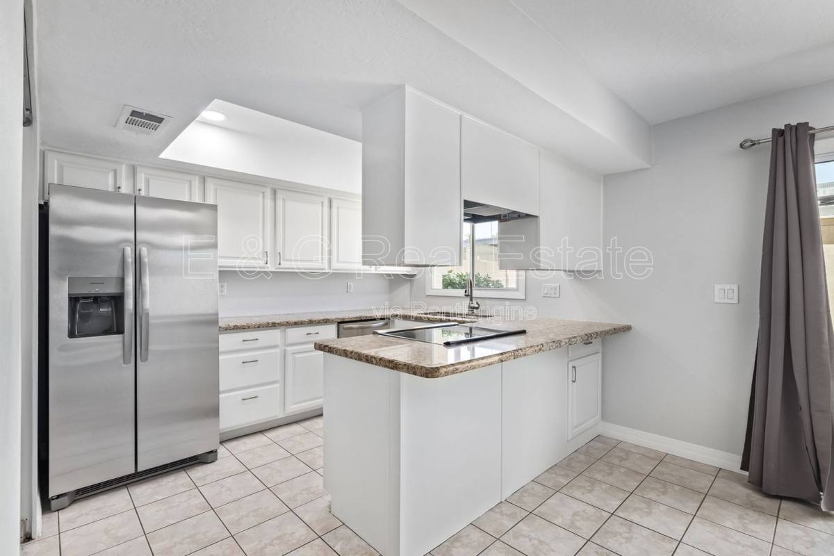 Townhouse for rent at 3905 S Mill Ave, Tempe, AZ 85282