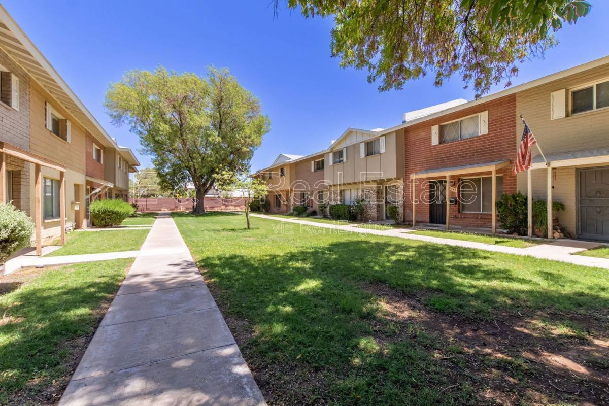 Townhouse for rent at 3905 S Mill Ave, Tempe, AZ 85282