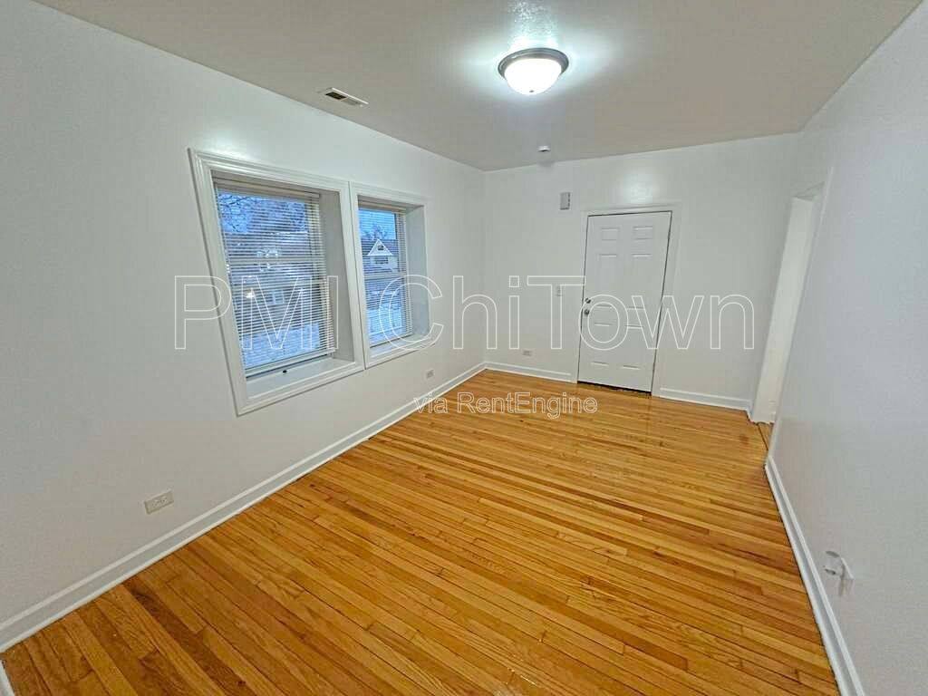 Apartment for rent at 5145 W Ferdinand St, Chicago, IL 60644
