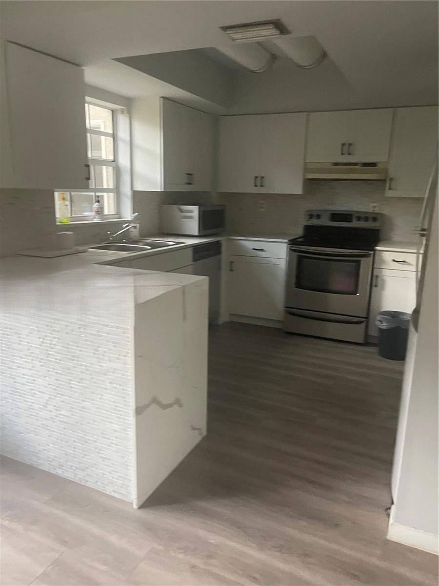 Townhouse for rent at 12390 SW 51st Place, Fort Lauderdale, FL 33330