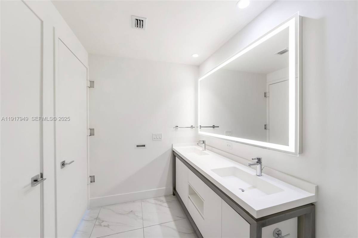 Apartment for rent at 2000 Metropica Way, Fort Lauderdale, FL 33323