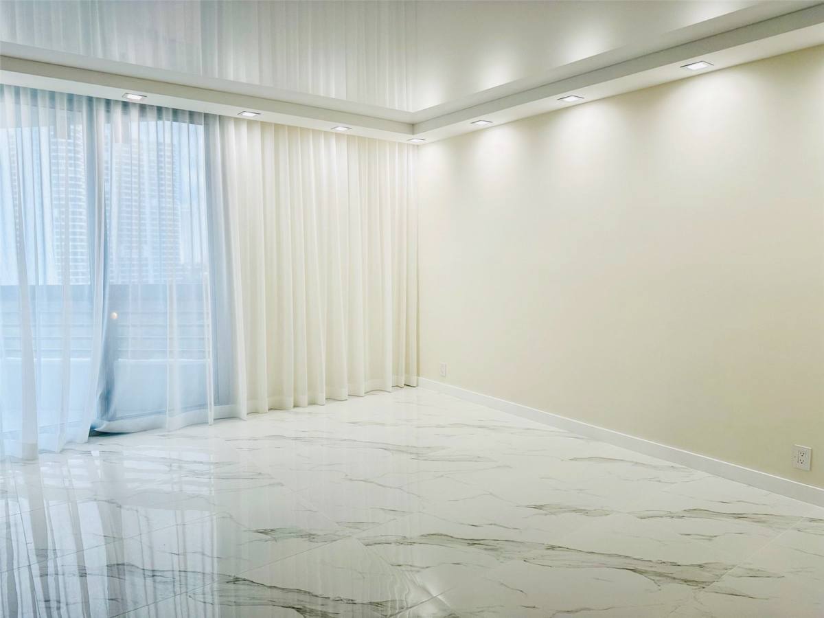 Apartment for rent at 3500 Mystic Pointe Dr #1107, Miami, FL 33180