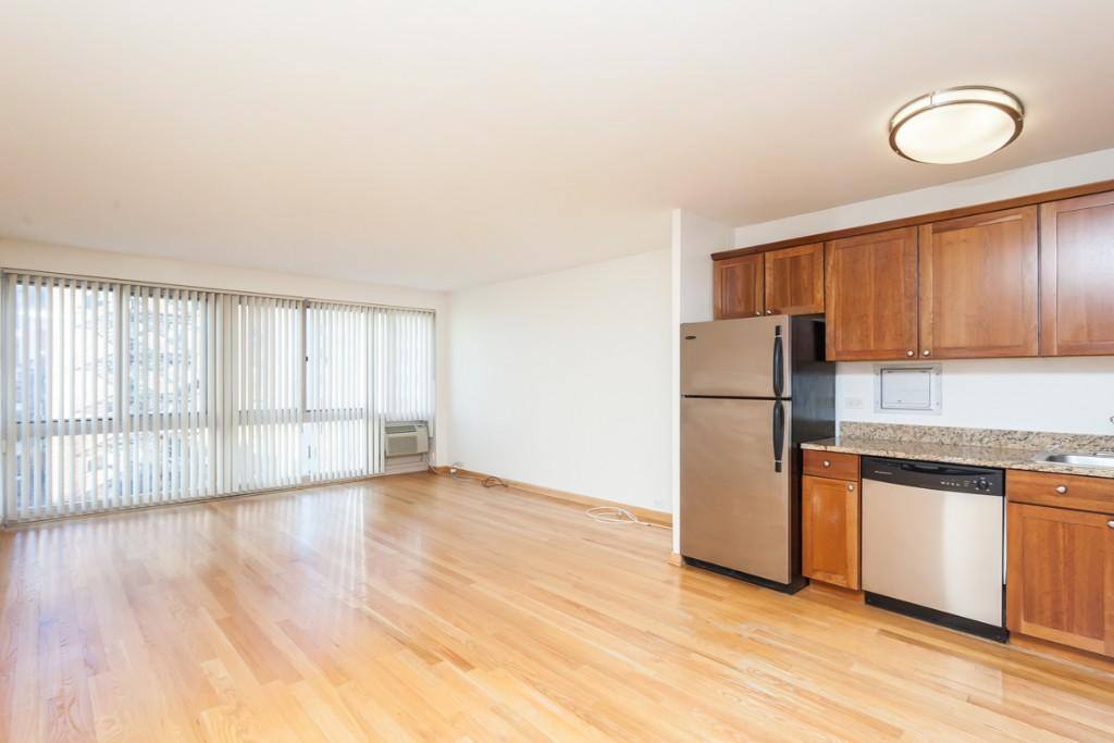 Apartment for rent at 2933 N Sheridan Rd #1208, Chicago, IL 60657