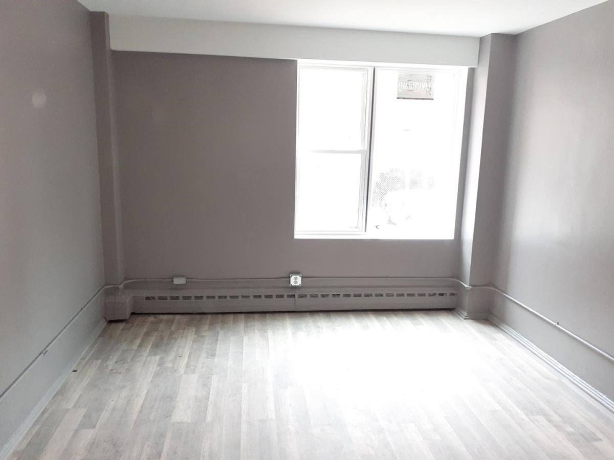 Apartment for rent at 3075 E Cheltenham Place, Chicago, IL 60649