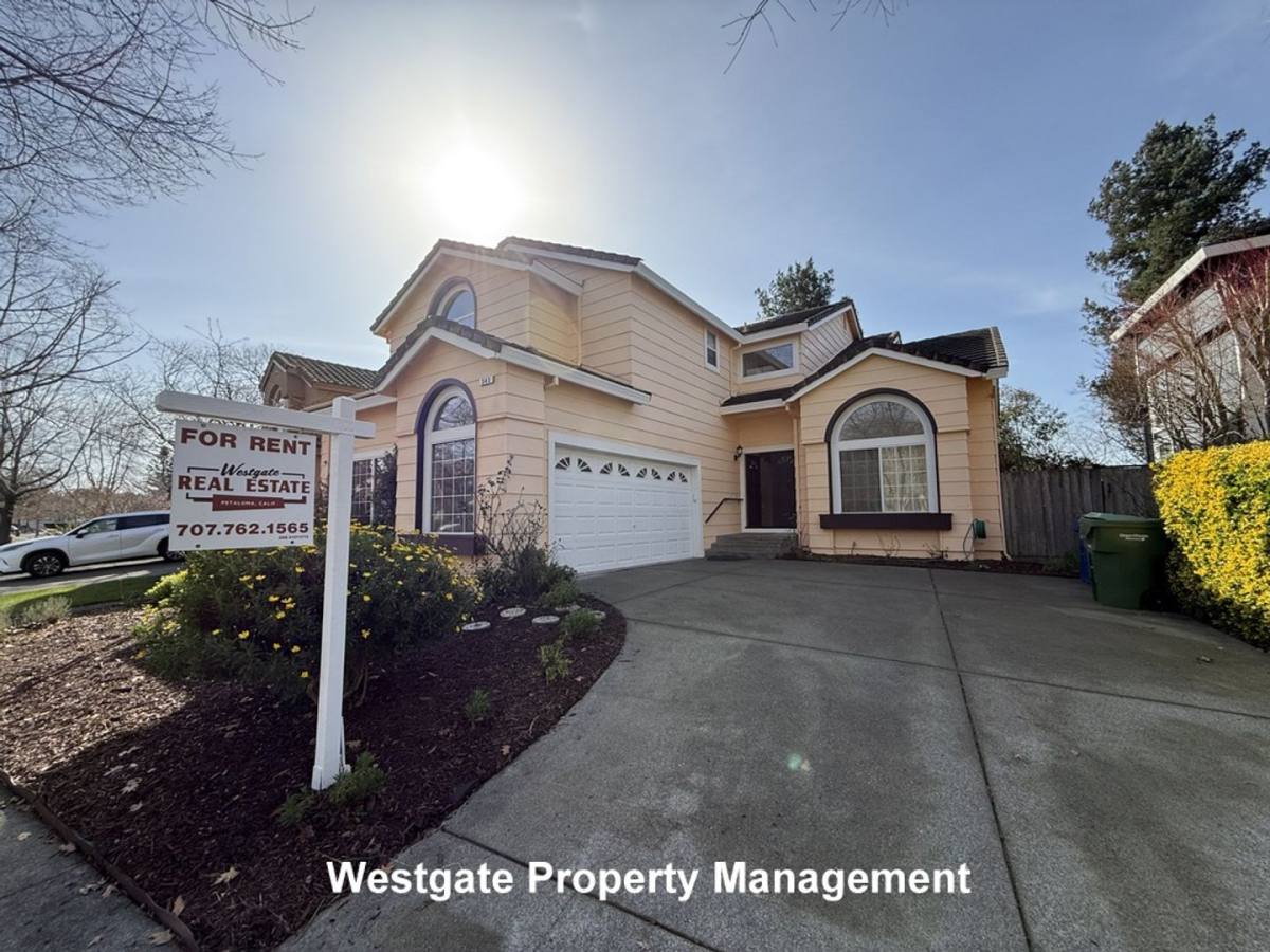 House for rent at 545 Almanor St, Petaluma, CA 94954