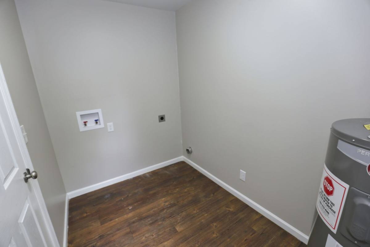 Apartment for rent at 143 Old Choccolocco Rd, Anniston, AL 36207