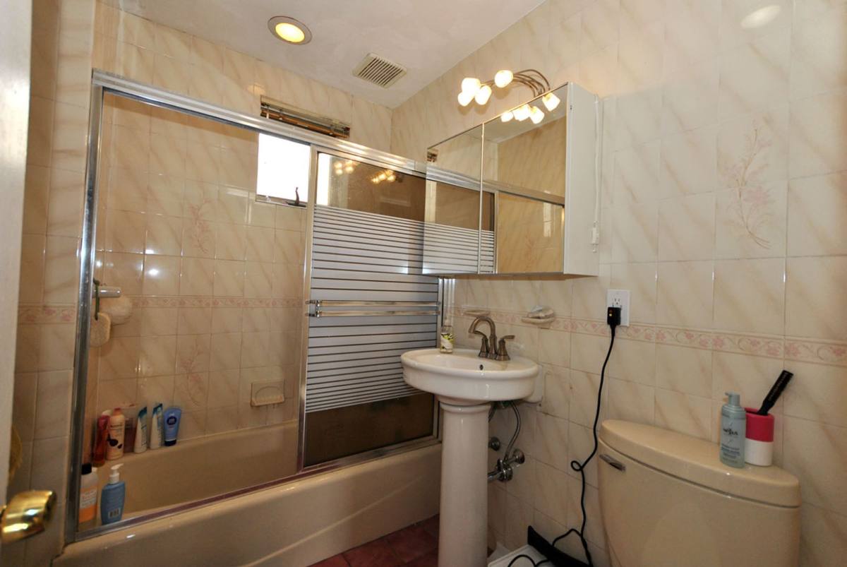 Apartment for rent at 209 Saint Paul St #1, Brookline, MA 02446