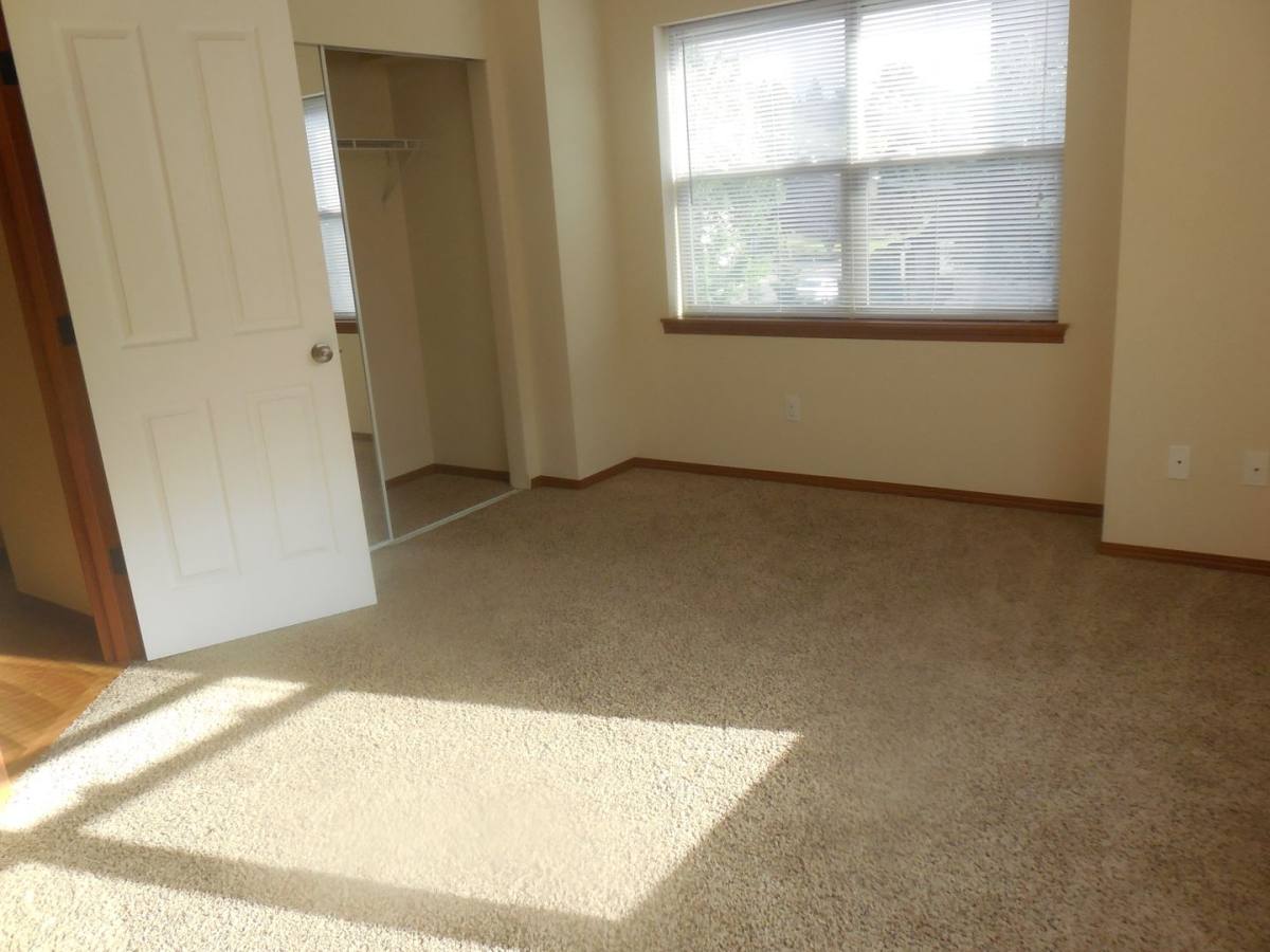Apartment for rent at 610-624 32nd St, Bellingham, WA 98225
