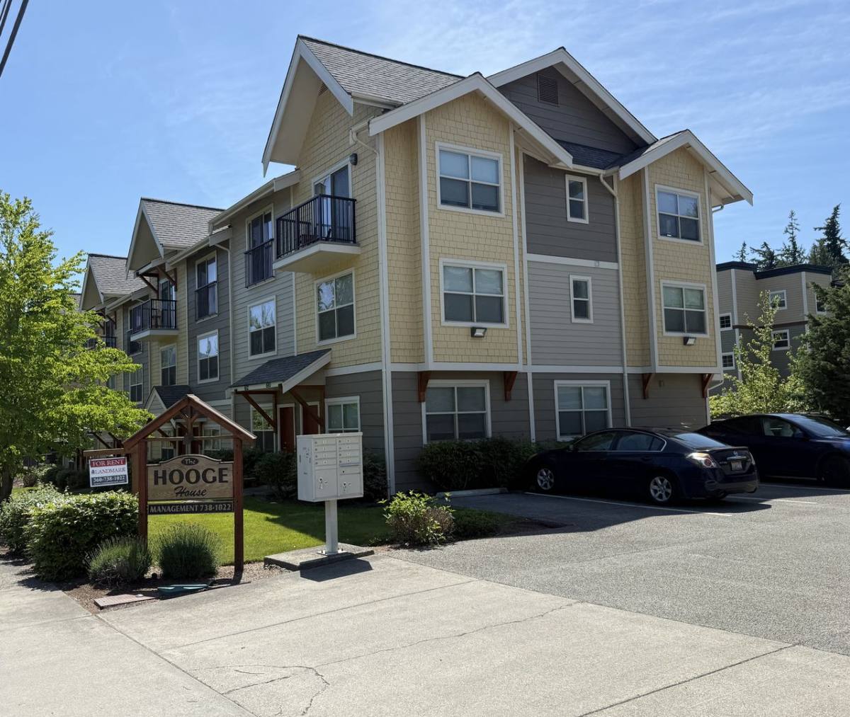 Townhouse for rent at Hooge House, 610-624 32nd St, Bellingham, WA 98225