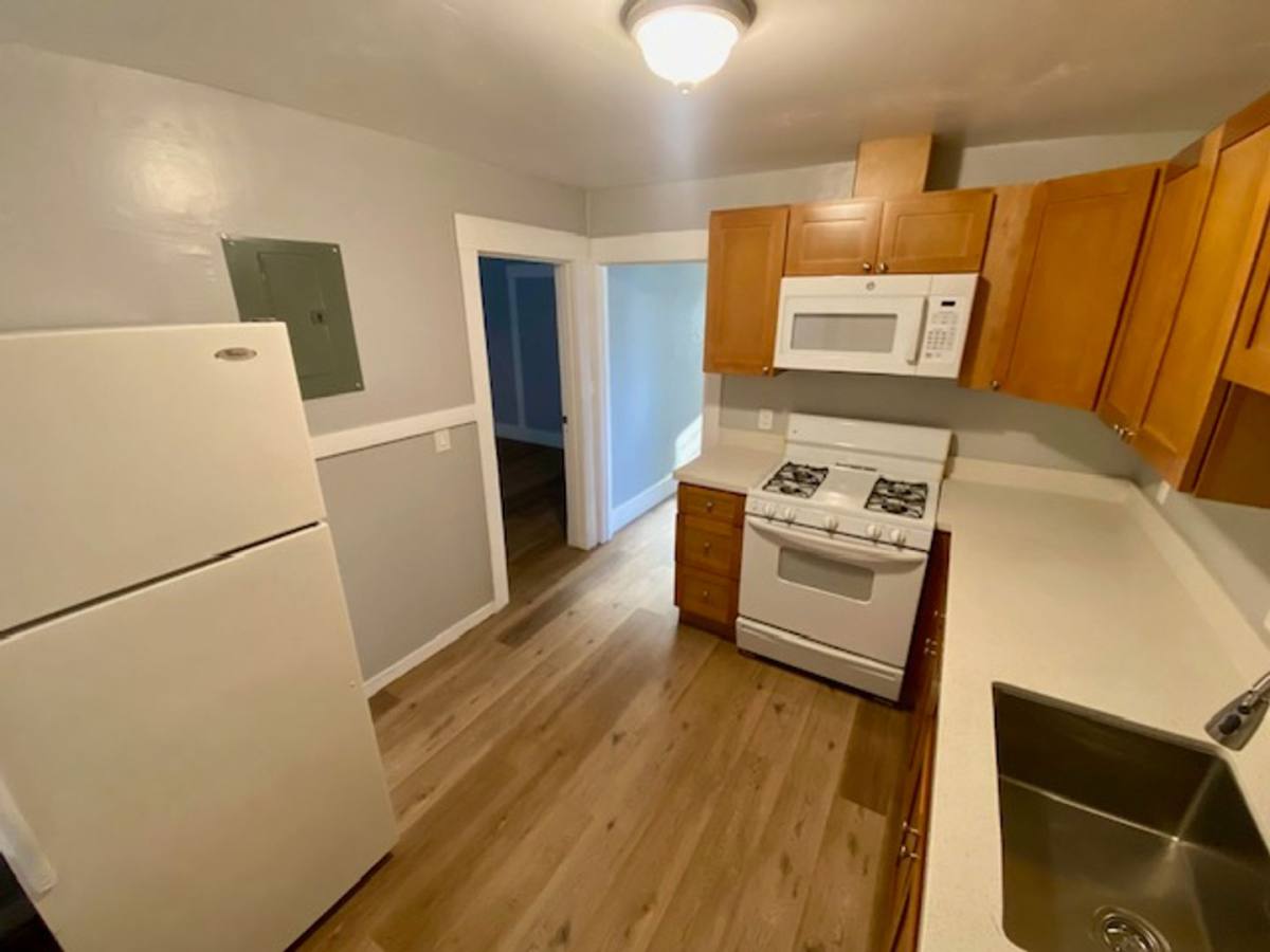 Apartment for rent at 444-448 20th St, Richmond, CA 94801