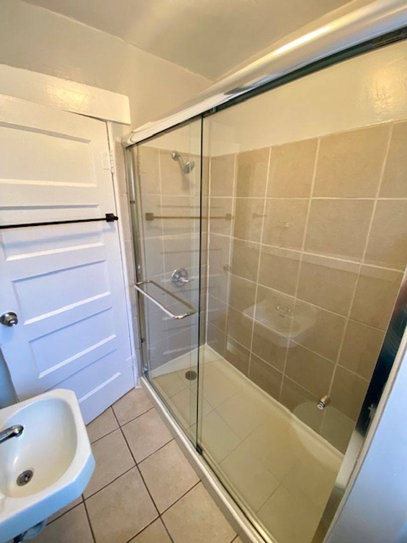 Apartment for rent at 444-448 20th St, Richmond, CA 94801