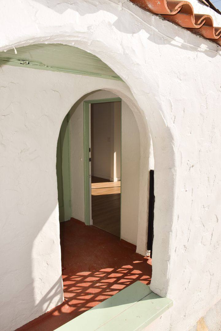 Apartment for rent at 818 Grant St, Santa Monica, CA 90405