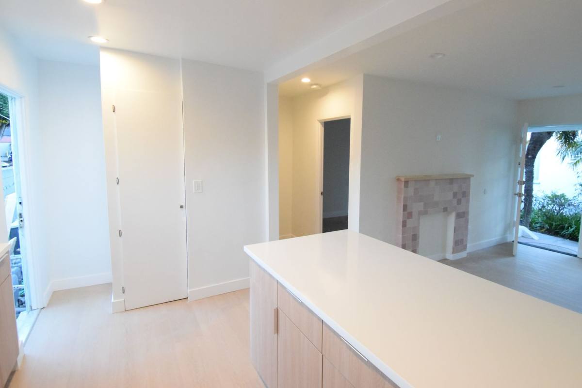 Apartment for rent at 818 Grant St, Santa Monica, CA 90405