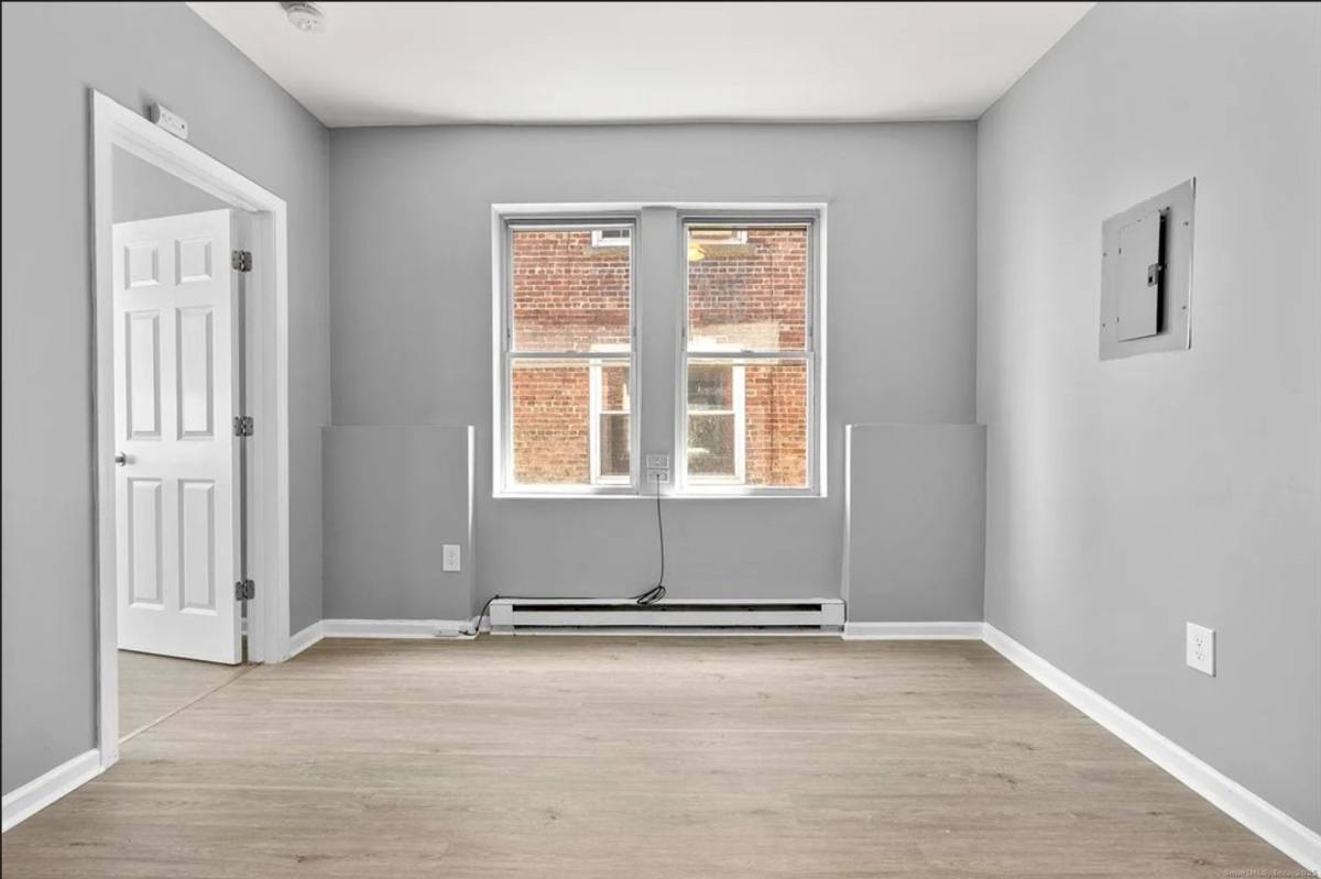 Apartment for rent at 31 Whittier St, Bridgeport, CT 06605