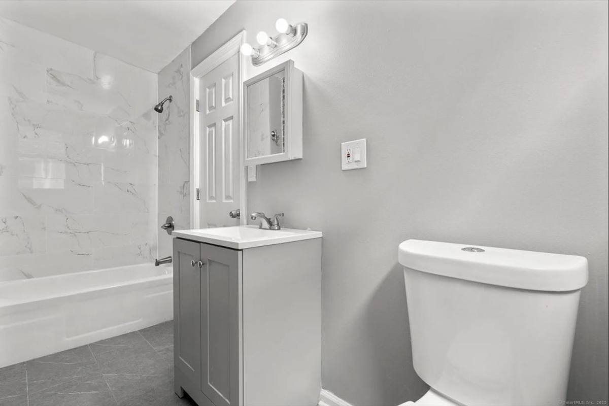 Apartment for rent at 31 Whittier St, Bridgeport, CT 06605