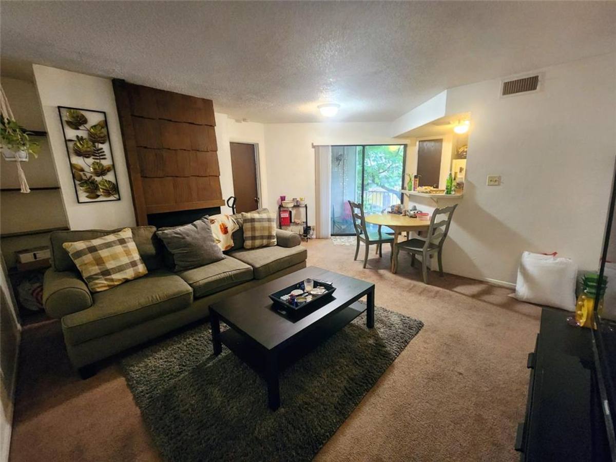 Apartment for rent at 701 W 25th St, Austin, TX 78705