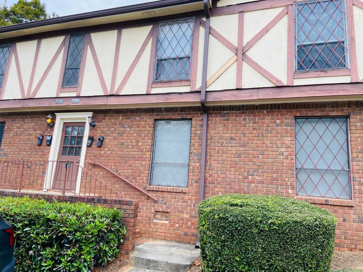 Condo for rent at 3293 Abbeywood Dr, Decatur, GA 30034