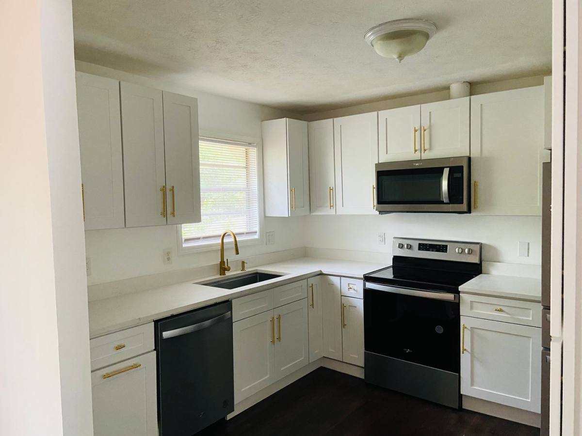 Condo for rent at 3293 Abbeywood Dr, Decatur, GA 30034