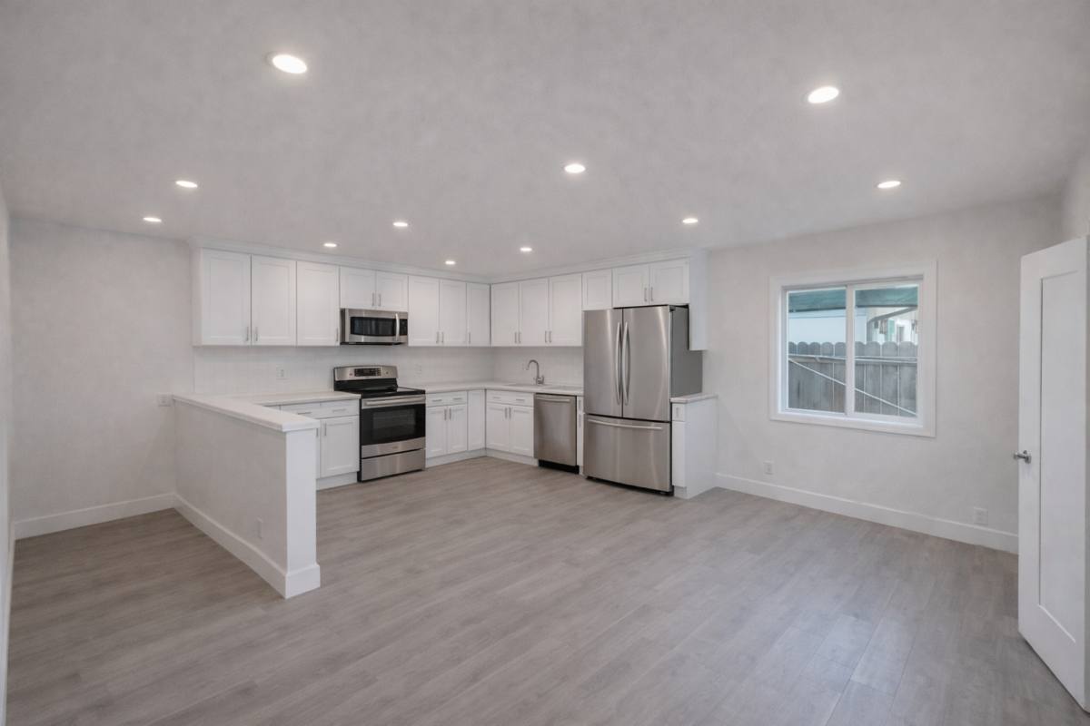 Apartment for rent at 2139 Balboa Ave, San Diego, CA 92109