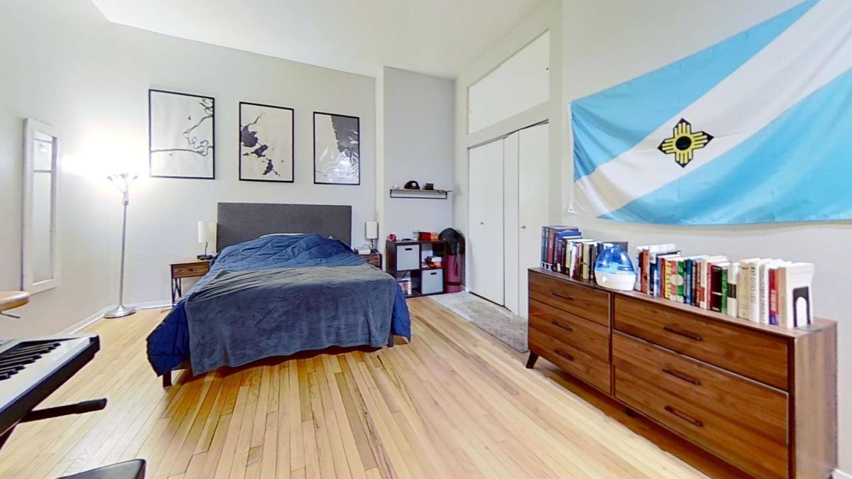 Apartment for rent at 650 W Briar Place, Chicago, IL 60657