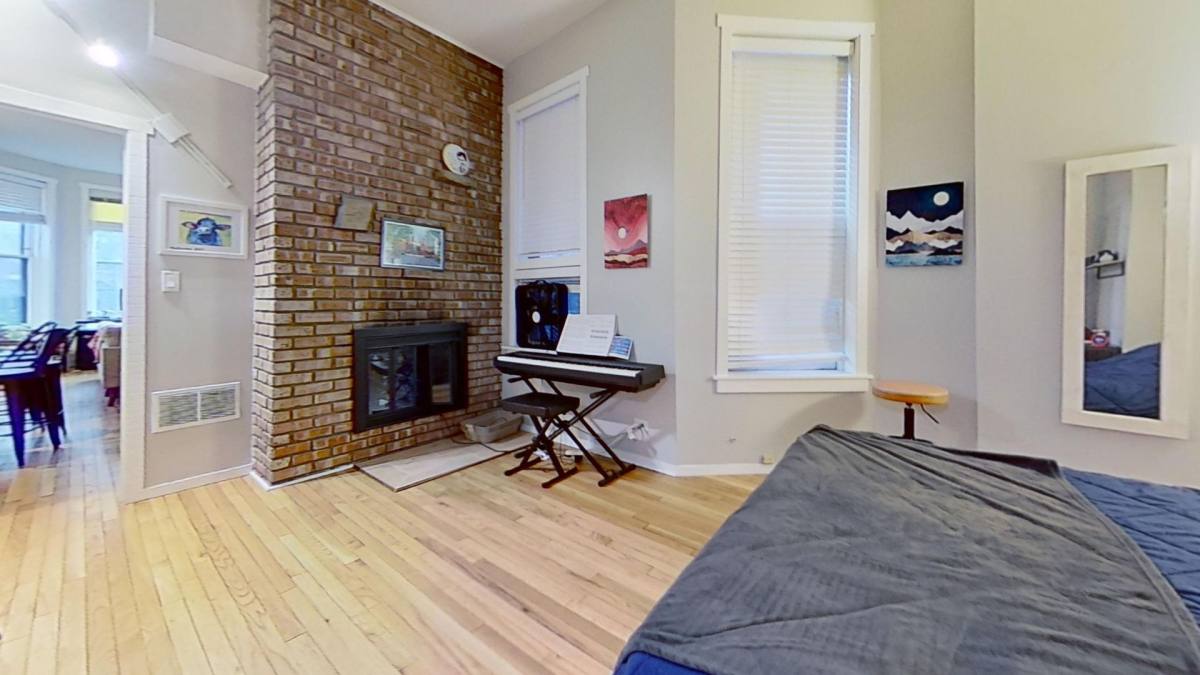 Apartment for rent at 650 W Briar Place, Chicago, IL 60657