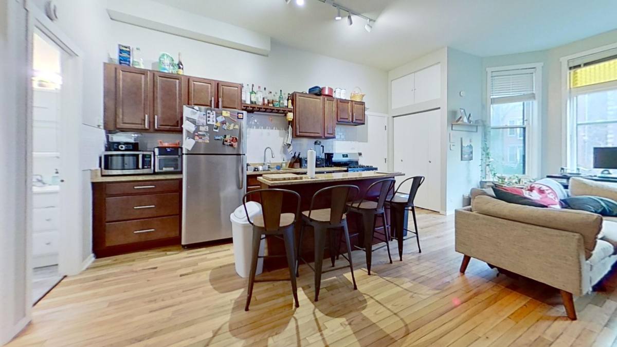 Apartment for rent at 650 W Briar Place, Chicago, IL 60657