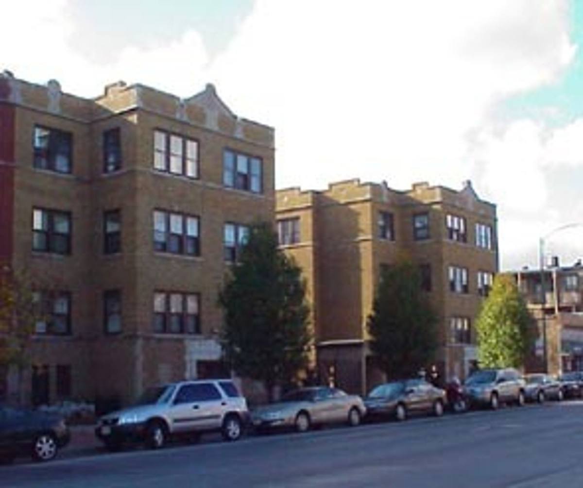 1331 W Addison St, Chicago, IL 60613