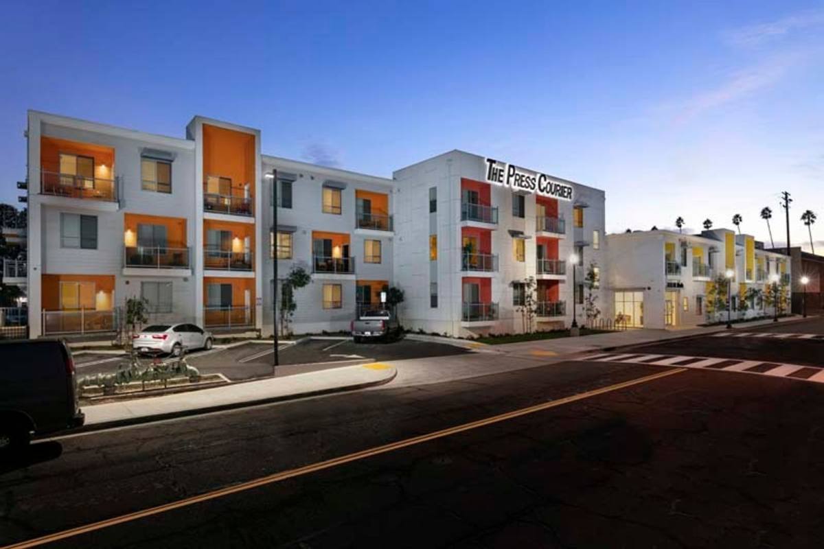 Apartment for rent at 300 W 9th St, Oxnard, CA 93030