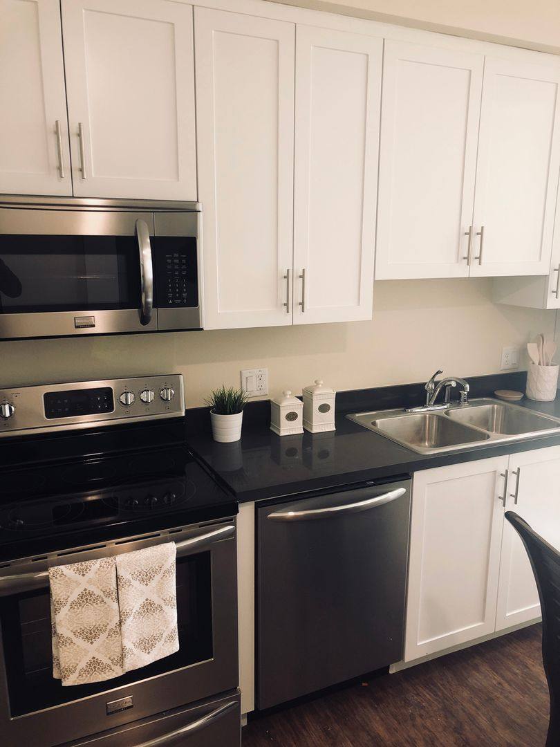 Apartment for rent at 300 W 9th St, Oxnard, CA 93030