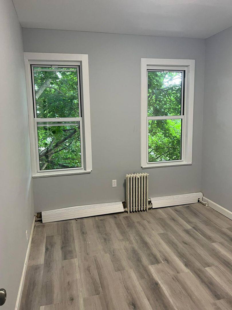 Apartment for rent at 32 Van Cortland Park Ave, Yonkers, NY 10701