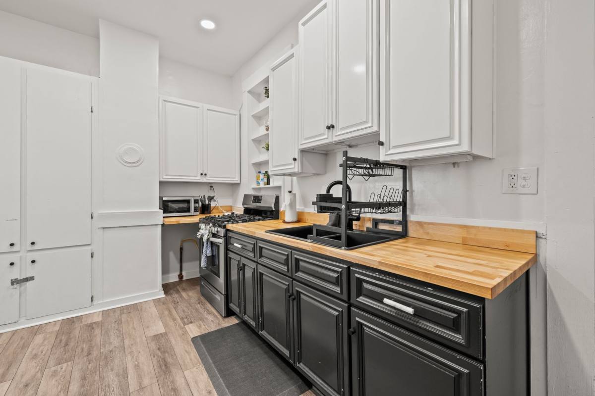 House for rent at 1212 Price A, Savannah, GA 31401