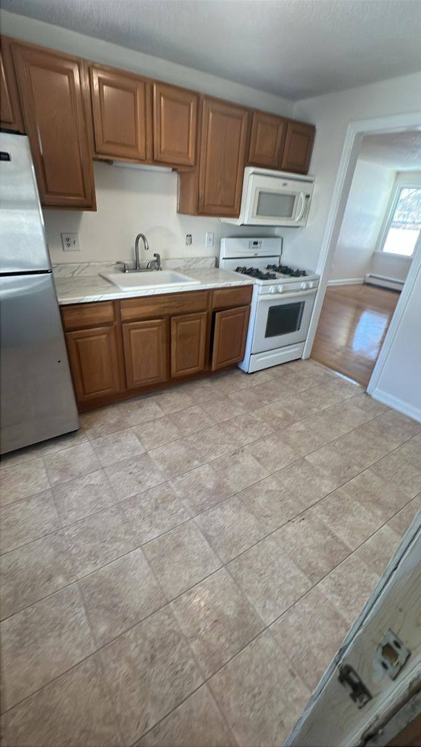 Apartment for rent at 1191-1243 Ella T Grasso Blvd, New Haven, CT 06511
