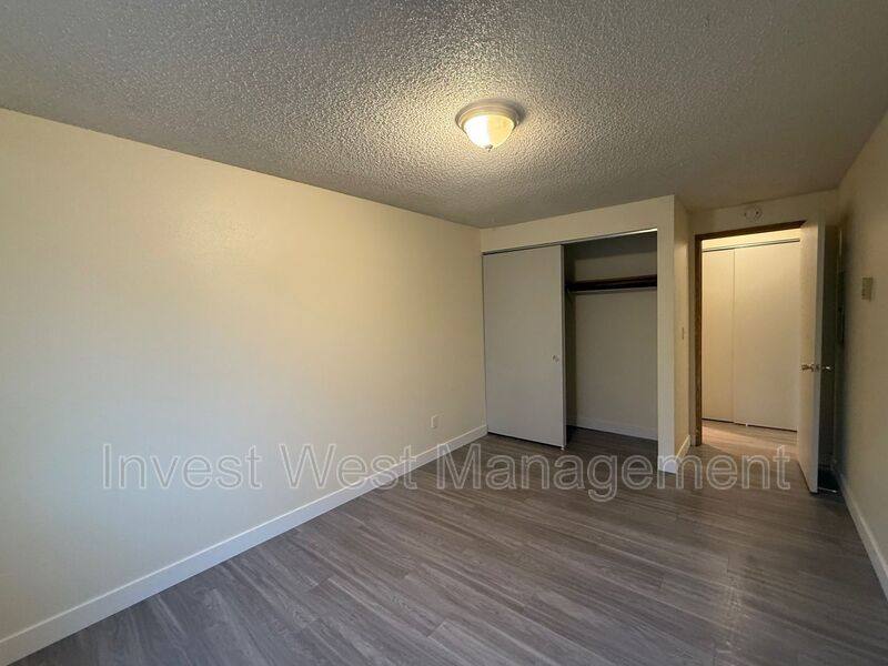 Apartment for rent at 7106 Hazel Dell Ave #8, Vancouver, WA 98665