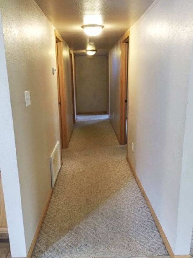 Apartment for rent at 920 18th Ave SW, Valley City, ND 58072