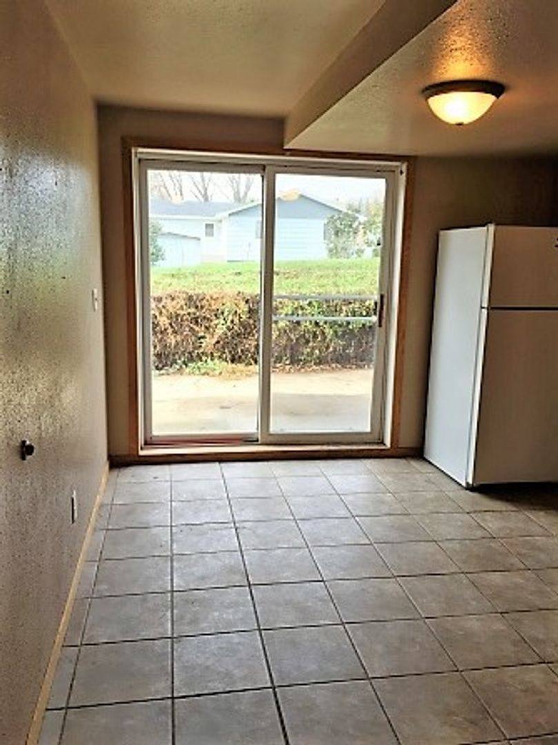 Apartment for rent at 920 18th Ave SW, Valley City, ND 58072