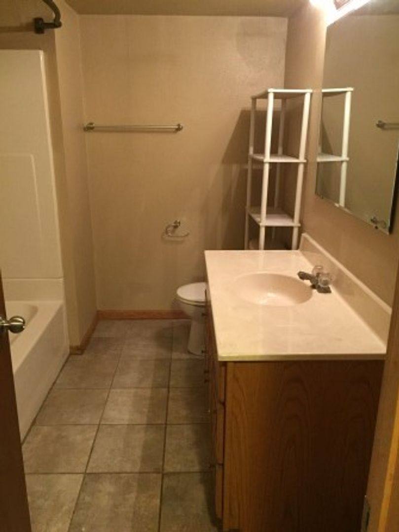 Apartment for rent at 920 18th Ave SW, Valley City, ND 58072