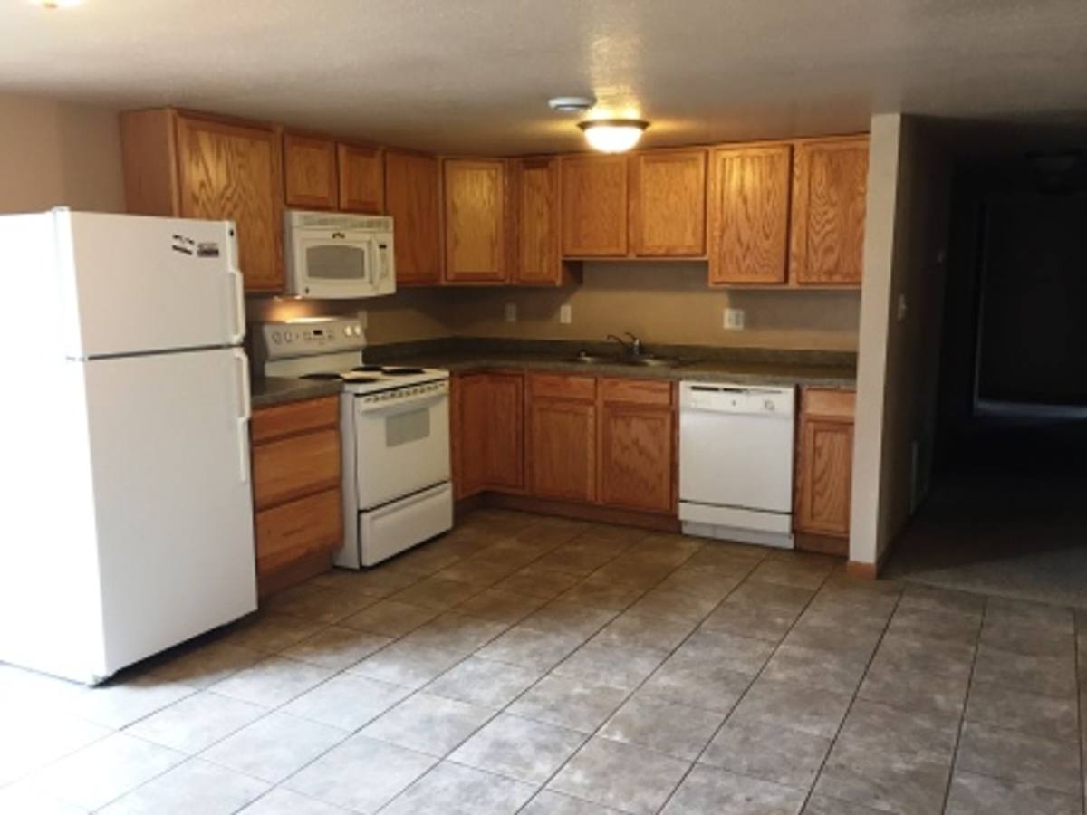 Apartment for rent at 920 18th Ave SW, Valley City, ND 58072