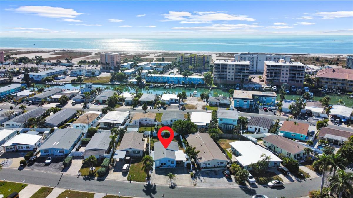 Apartment for rent at 11400 2nd St E, Saint Petersburg, FL 33706