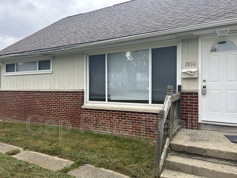 House for rent at 2992 E Moreland Dr, Columbus, OH 43209