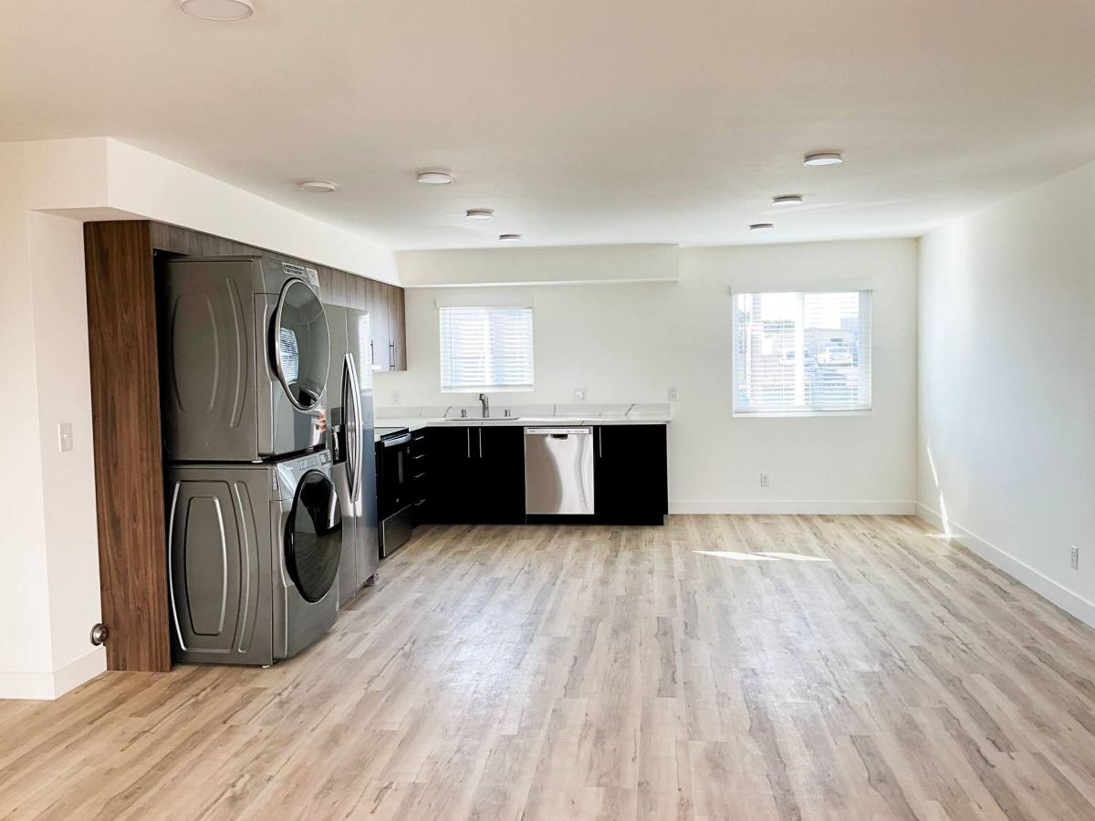 Townhouse for rent at 1311 4th Ave, Chula Vista, CA 91911