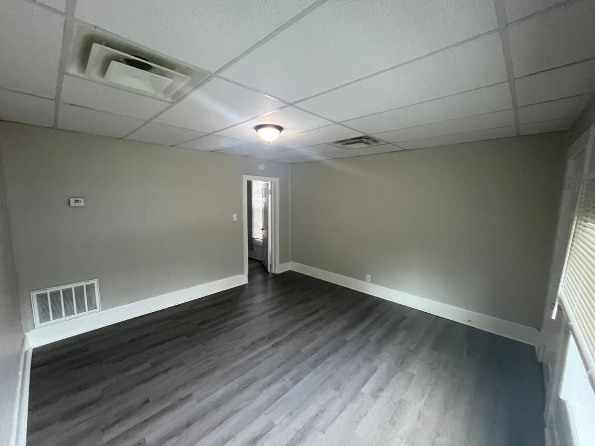 Apartment for rent at 1792 W Gaulbert Ave, Louisville, KY 40210