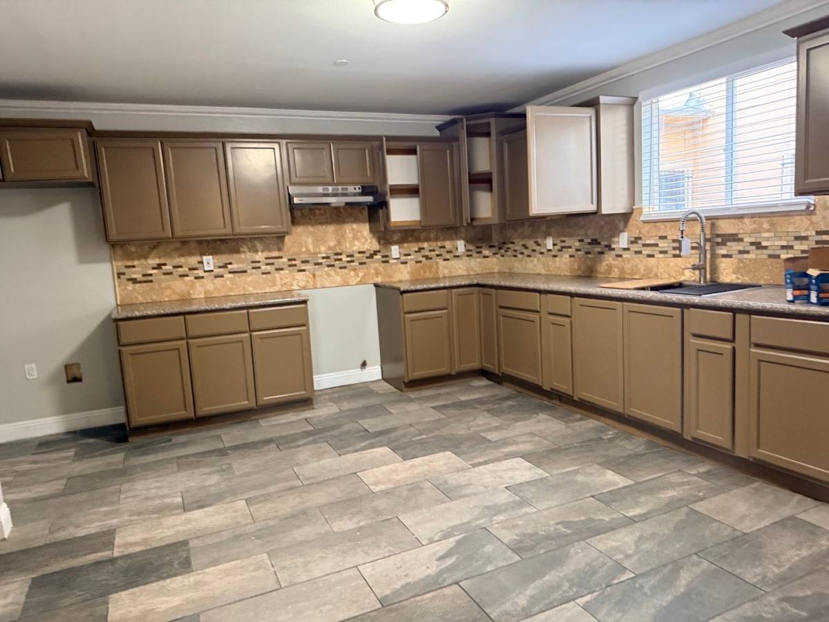 Apartment for rent at 145-147 E 36th St, Los Angeles, CA 90011