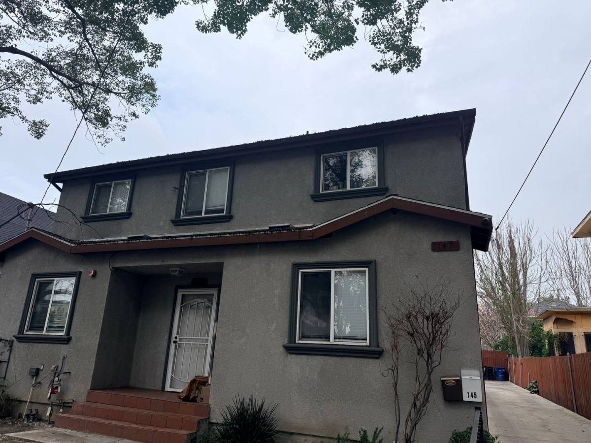 Apartment for rent at 145-147 E 36th St, Los Angeles, CA 90011