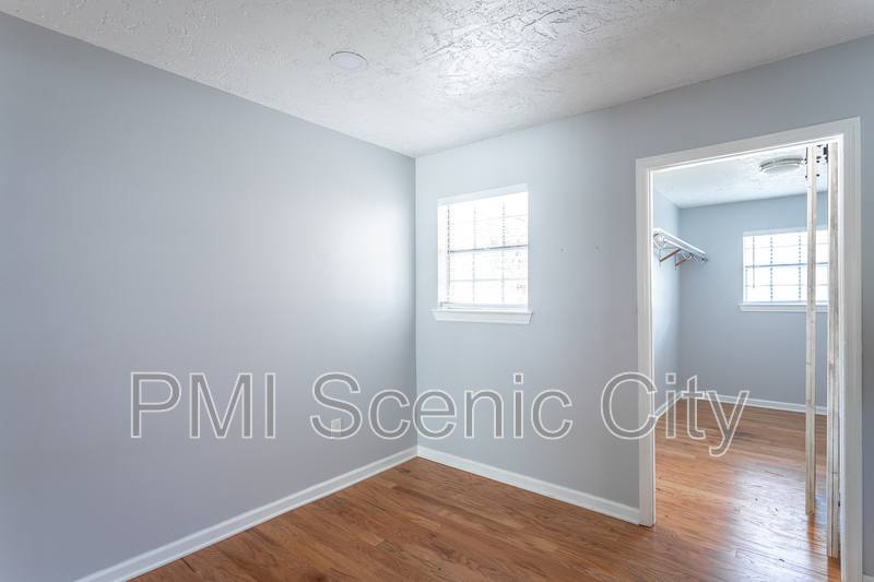 Apartment for rent at 2508 Woodfin Ave, Chattanooga, TN 37415
